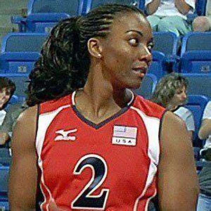 Danielle Scott-arruda Net Worth